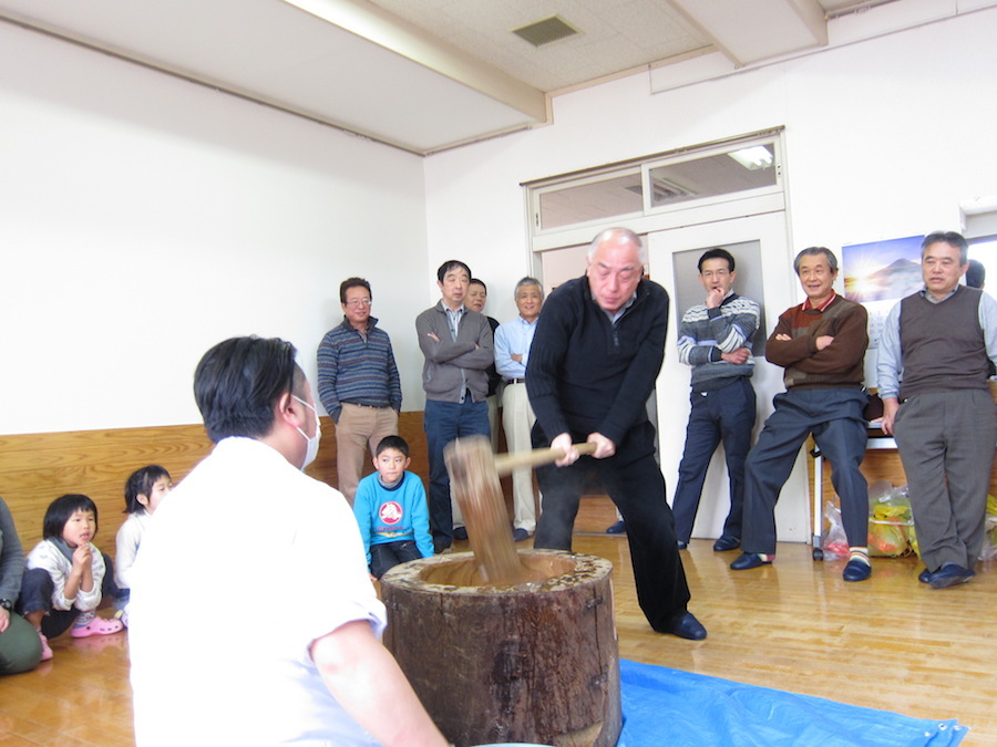 http://www.niigatalions.com/2015/01/24/tomiyama.JPG